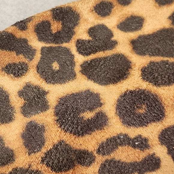 Betsey Johnson Thong Sandals 8 Pink Green Studs Conley Metallic Strappy New $130 - Picture 14 of 17